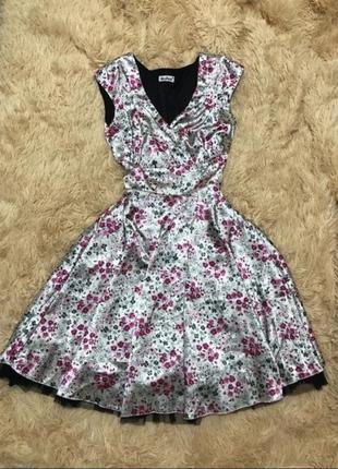 Легкое платье