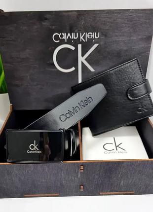 Мужской кожаный ремень с пряжкой автомат брендовый подарочный набор кошелек и пояс в деревянной коробочке