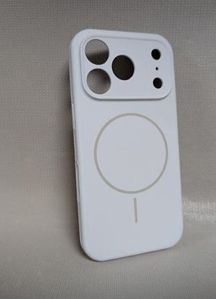 Чехол для iphone 17 pro / айфон 17 про, soft touch, противоударный, magsafe, белый