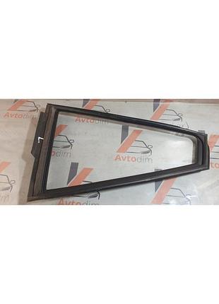 Ущільнювач скла форточки двері задньої лівої 6818942050 toyota rav 4 12-15 дизель