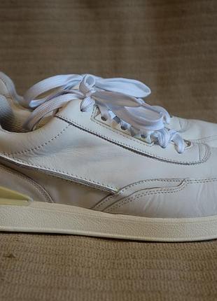 Чудесные легкие мягкие белые кожаные кроссовки clarks racelite lace англия 8 1/2 р. ( 27,5 см.)