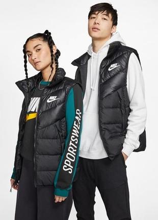Пуховая жилетка nike