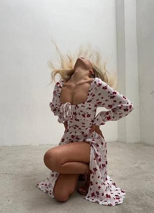 Плаття жіноче міді, білого кольору в квіточку