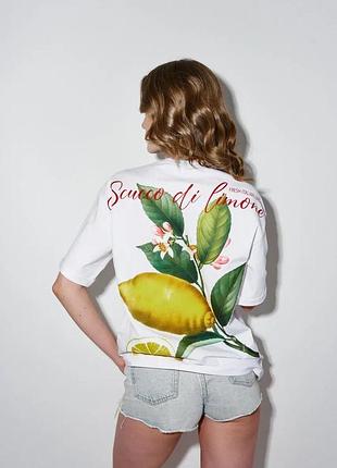 Котонова оверсайз футболка з лимонами zara