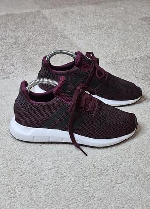 Жіночі літні кросівки adidas, жіночі кросівки адідас р.37.5