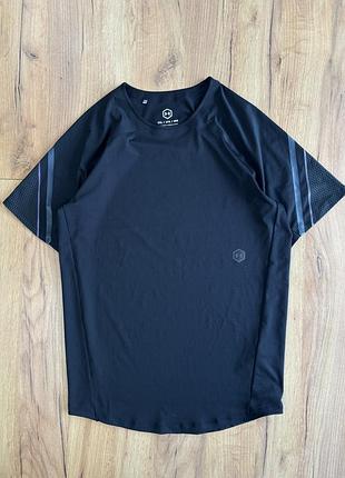 Чоловіча спортивна футболка under armour. оригінал