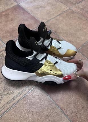 Кросівки nike