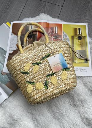 Соломʼяна сумка з 🍋