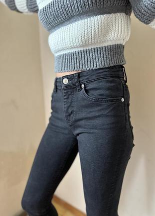 Чорні джинси скіні від zara