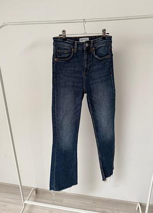 Укороченные джинсы клеш zara