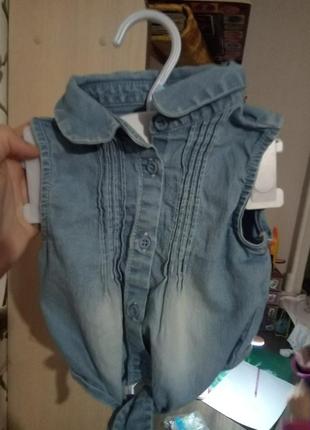 Джинсовая жилет ка на девочку 1,5-2 года