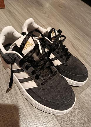 Кроссовки adidas