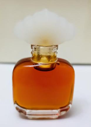 Духи cinnabar от estée lauder. оригинал.редкость.