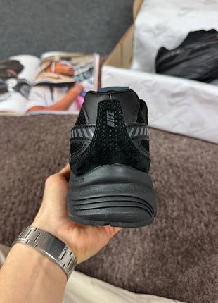 Nike initiator 'total black' 3