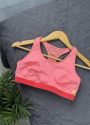 Спорт топ nike