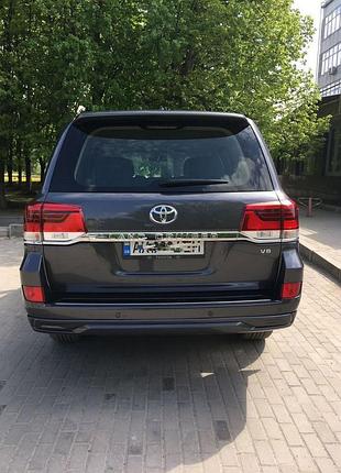 Задний диффузор 2016-2021 (executive 2016) белый для toyota land cruiser 200