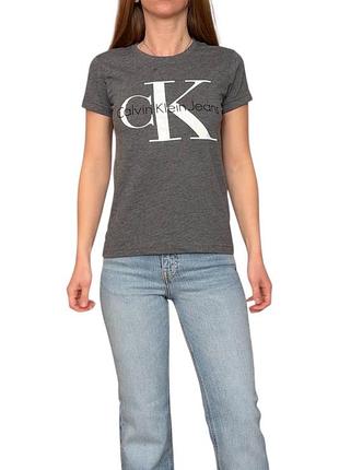 Calvin klein брендова футболка сіра s