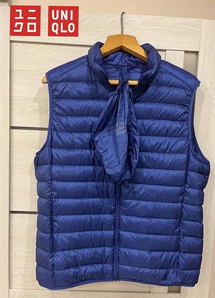 Жилетка uniqlo ultra light down xl синя з мішечком оригінал