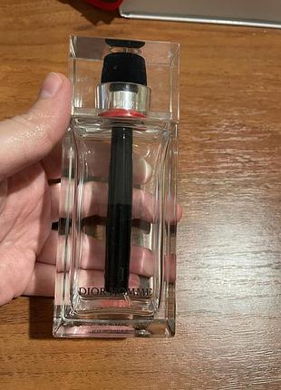 Порожня пляшка від dior