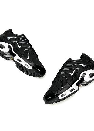Nike air max plus black white 4