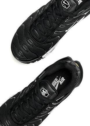 Nike air max plus black white 5
