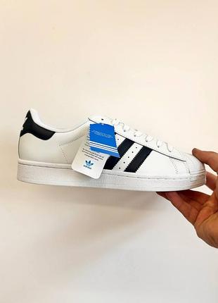 Adidas superstar og white 4