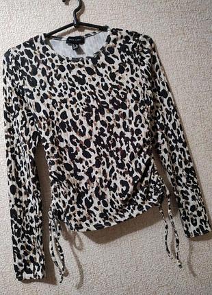 /11 лонгслів 060823 /new look топ 3