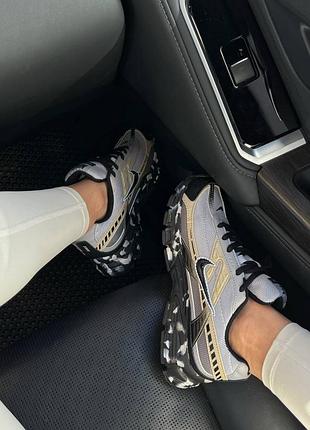 Nike initiator premium