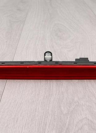 Доп стоп сигнал vw t5 на крышку багажника 7e0945097a