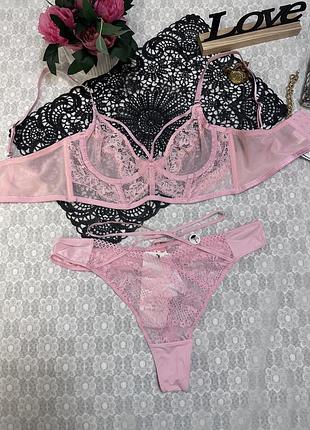 Неймовірно красивий комплект hunkemoller