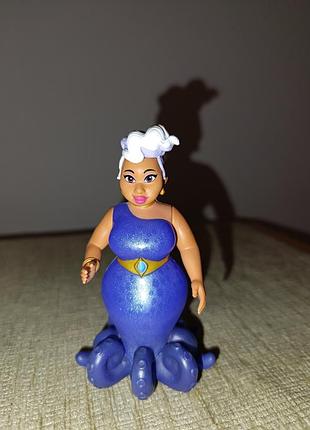 Игрушка урсула из мульт. "русалочка" из набора игрушек just play disney junior ariel royal family