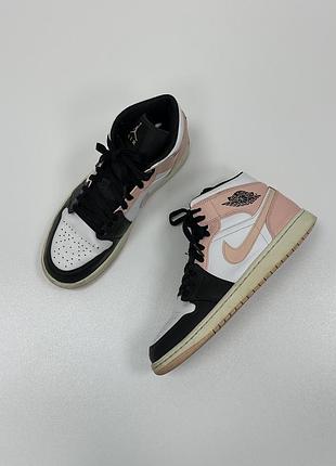 Оригінальні кросівки nike air jordan 1 mid crimson tint pink/white/black