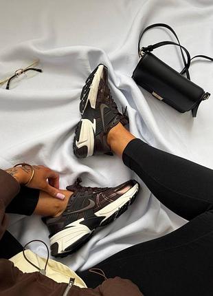 Кросівки nike v2k runtekk brown black