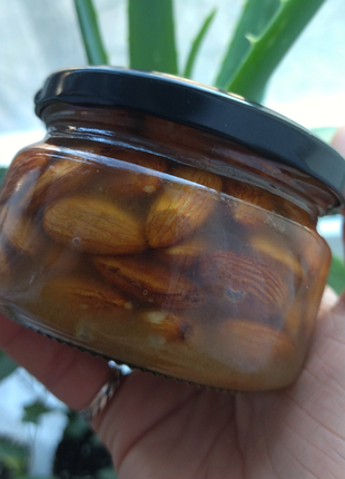 Горіхи з медом мигдаль з медом