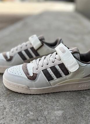 Adidas forum 84 low кросівки жіночі розпродаж білий коричневий колір