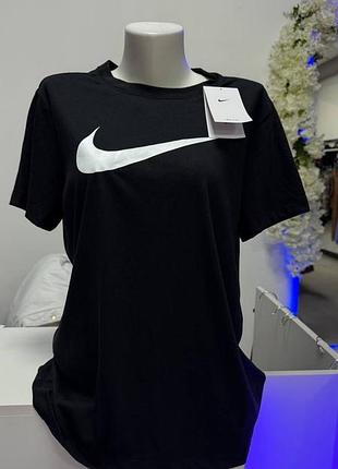 Жіноча футболка nike