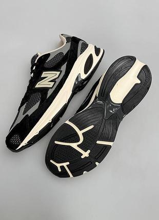 Balance 2010 grey black 4