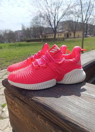 Женские кроссовки отличного качества 👍 40-41, не на широку ногу.
