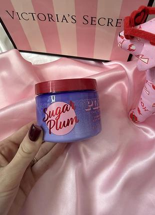 Зволожуючий батер  для тіла з шимером sugar plum spritz me! shimmering body frosting victoria's secret pink