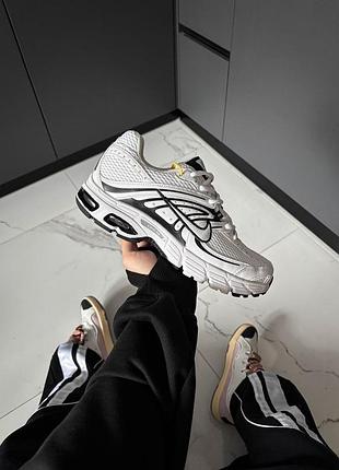 Nike air max moto 2k se white