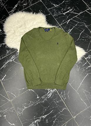 Чоловічий светр з v-подібним вирізом бренду polo ralph lauren.