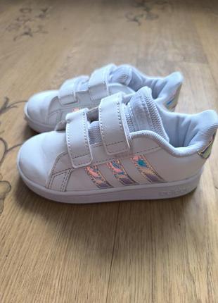 Стильные косовки adidas для девочки