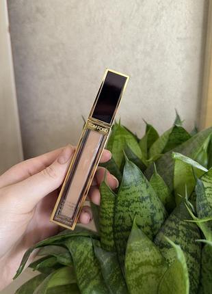 Консилер shade & illuminate tom ford creme купувала за 5000 грн