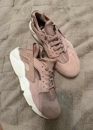 Кросівки nike air huarache жіночі розмір 26.5 см