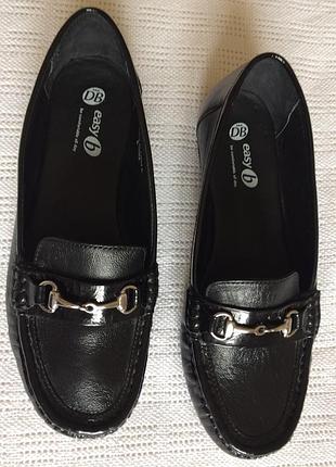 Женские чёрные кожаные  лоферы широкой посадки от бренда db shoes из серии easy b, размер 39- 39, 5
