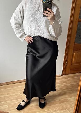 Сатинова чорна спідниця zara