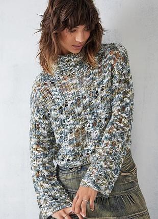 Светрик від urban outfitters