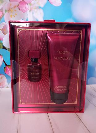 Подарунковий набір very sexy victoria's secret. парфуми і лосьйон комплект