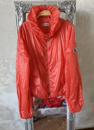 Вітровка xs moncler