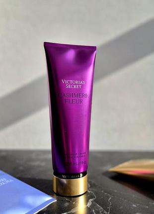 Парфюмированный лосьоны для тела cashemere fleur от бренда victoria ́s secret. оригинал